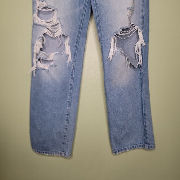 Cello High Rise Jeans Size 25‎ Blue Light Wash Straight Distressed Button Fly - Picture 4 of 11